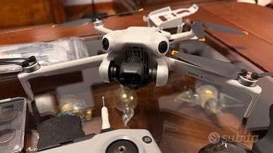 DJI Mini 4 pro cat. C1 fly more con care refresh