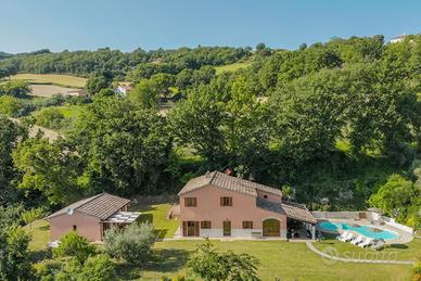 Villa Linda 3 notti a Capodanno max 14 persone