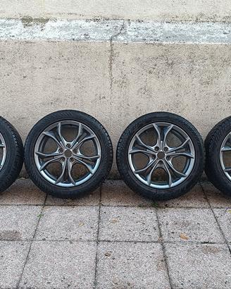 Kit gomme invernali Focus 215/50 r17