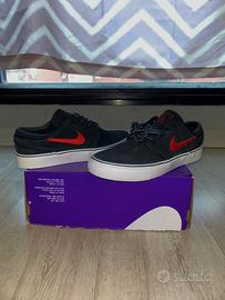 Nike SB Zoom Janoski OG+ black and red