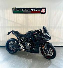 SUZUKI GSX-8R