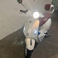 Vespa Primavera 125