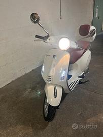 Vespa Primavera 125