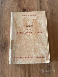 Libro antico "Storia della letteratura latina"