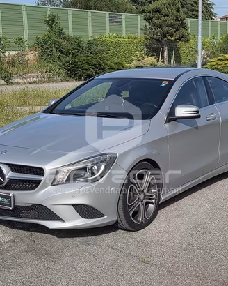 MERCEDES CLA 220 d Automatic Premium Dark Night