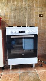 Cucina a gas con forno elettrico BEKO