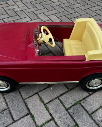Auto a Pedali
