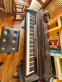 YAMAHA CLAVINOVA CLP - 240 pianoforte con sgabello