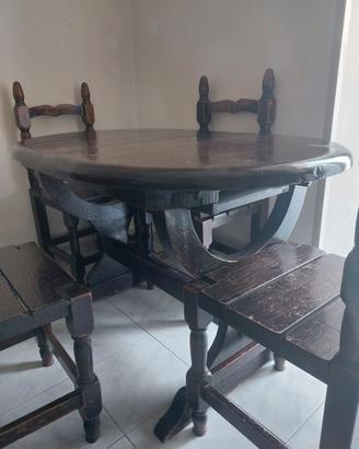 Tavolo allungabile a 2 metri con 4 sedie