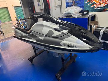 Moto d'acqua Kawasaki 800 con motore 1100