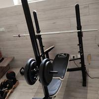 Palestra multifunzione con pesi e bilancieri