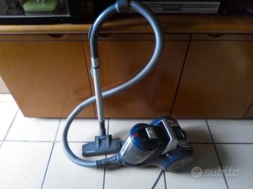 Aspirapolvere con accessori Hoover 1400 watt