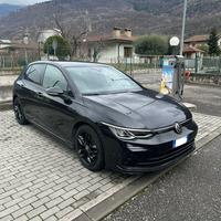 Volkswagen Golf 8 1.5 eTSI EVO R-Line DSG 150 CV