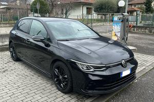 Volkswagen Golf 8 1.5 eTSI EVO R-Line DSG 150 CV