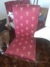 02 SEDIE IMBOTTITE COLOR BORGOGNA CON MOTIVO