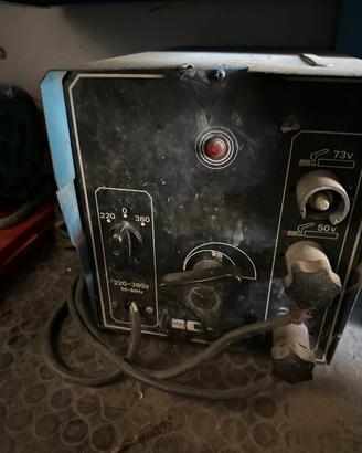 Saldatrice ad elettrodi