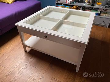 Tavolino bianco e vetro