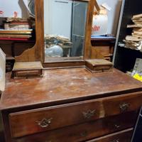 Cassettone con specchiera vintage