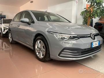 VOLKSWAGEN GOLF 8 LIFE 2.0 TDI