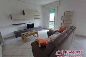 Appartamento di 106 m² con più di 5 locali e box a