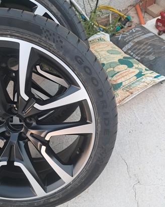 Solo gomme 265/40/22