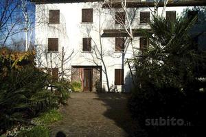 Casa indipendente con terreno