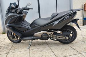 KYMCO AK 550