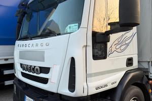 Autocarro per traspoto di cose