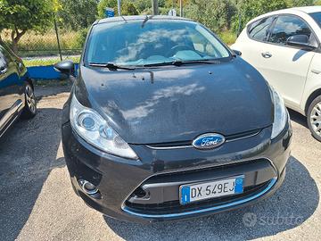 Ford Fiesta 1.4 TDCi 68CV 5 porte Titanium