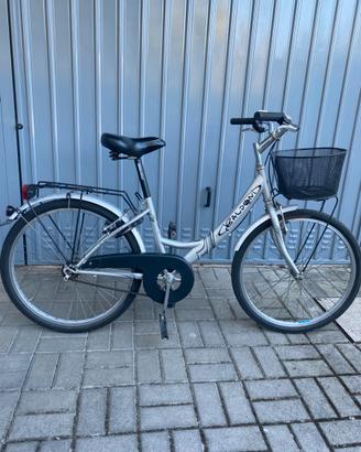 Bicicletta City Bike 24” con cestino e portapacchi