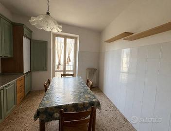 Appartamento di 140 m² con 5 locali a Livorno