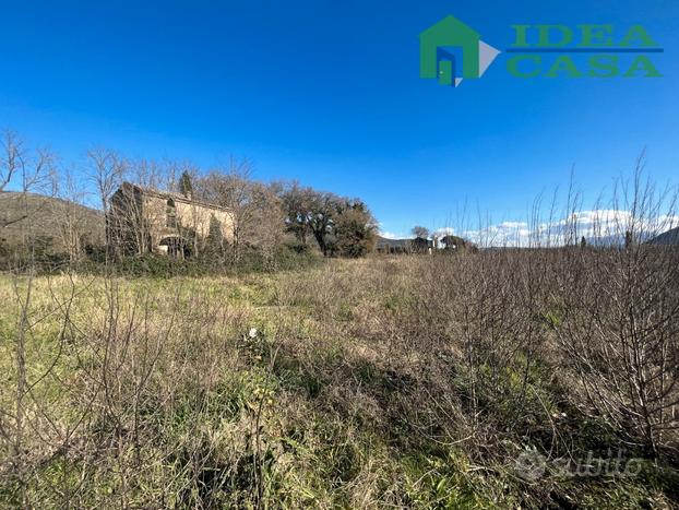 Casale di 300Mq + Terreno