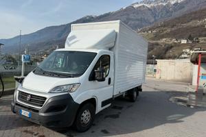 Fiat ducato 2,3 con sponda idraulica