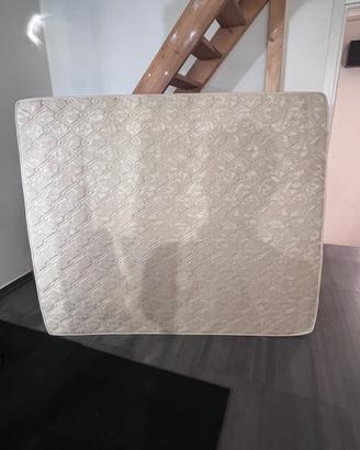 Materasso matrimoniale