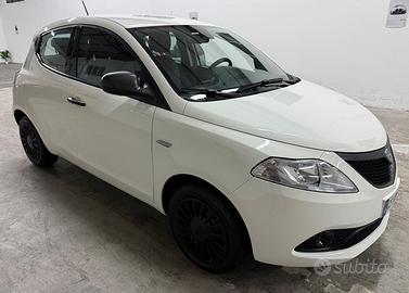 Lancia Ypsilon 1.0 FireFly 5 porte S&S Hybrid Ecoc