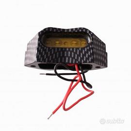Luce targa moto effetto carbonio