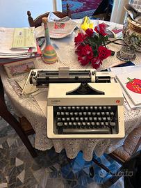 35 euro macchina scrivere, no olivetti olympia