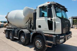 ASTRA HD8 84.44-80 con betoniera CIFA