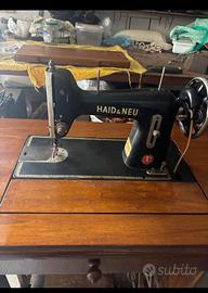 Macchina da cucire antica