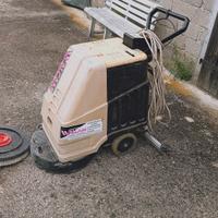 Macchina Lavapavimenti 220