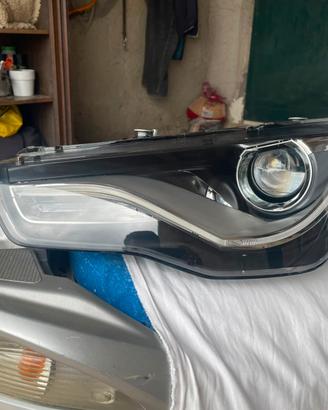 Faro anteriore sinistro DEPO Audi A1 8X