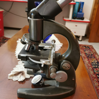Microscopio anni 50