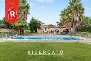Villa unifamiliare con piscina a Copertino