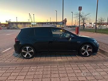 Volkswagen Golf 7 GTI