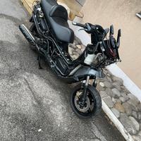 Piaggio X9 500 per pezzi di ricambio.
