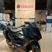 Yamaha TMAX 560 Tech MAX ( patente A2 )