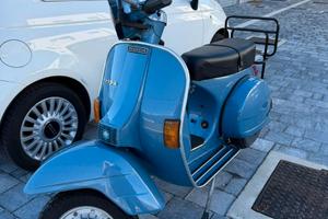 Vespa P200 E