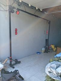 Attrezzo crossover cavi palestra 