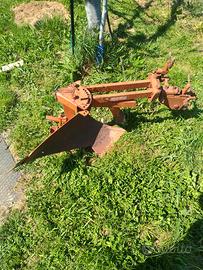 Aratro per terreno sgricolo