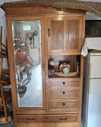 Armadio in legno